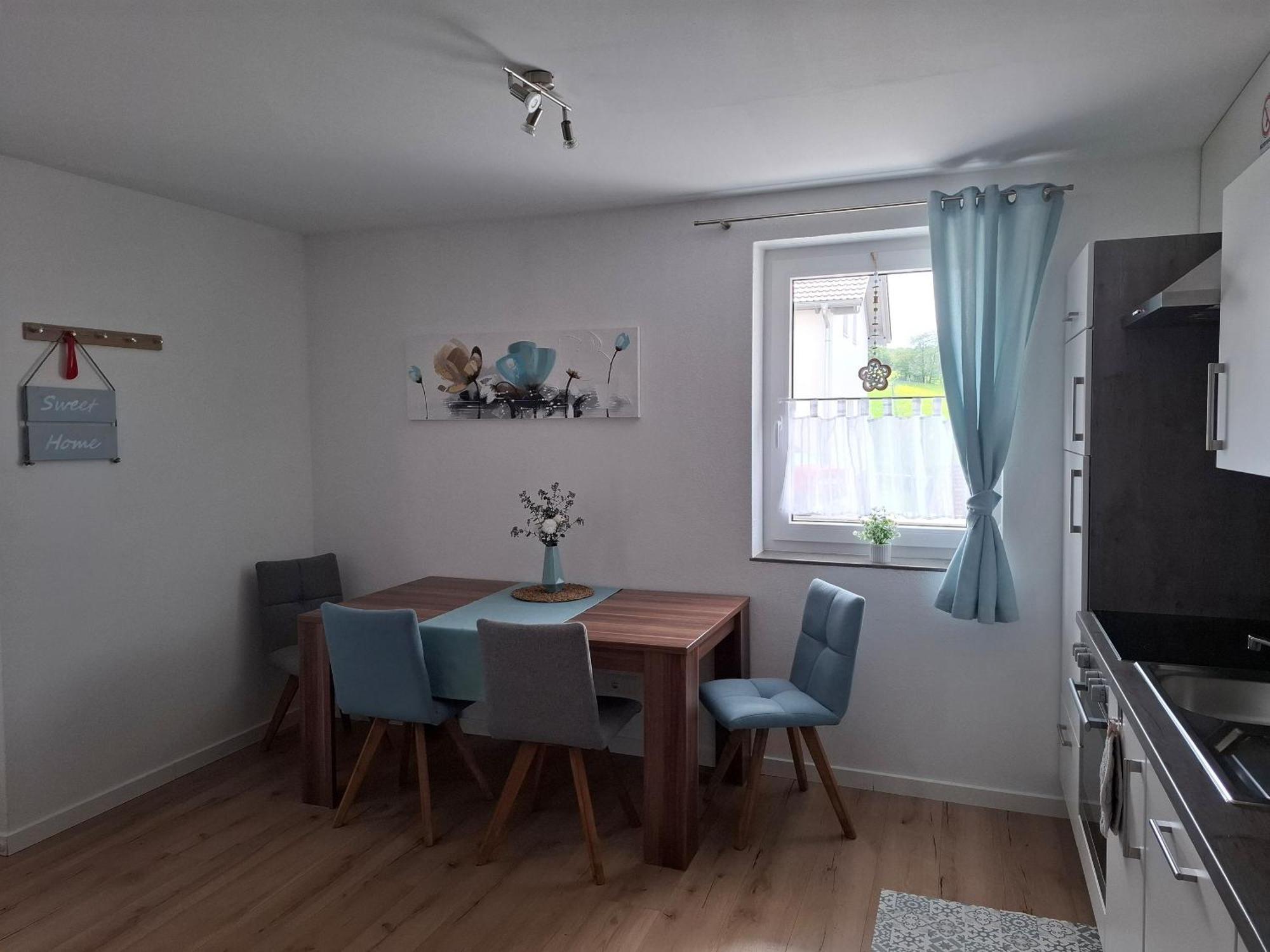 Ferienwohnung Am Blumenberg 바트메르겐하임 외부 사진